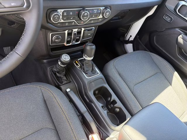 2026 Bright White Clearcoat Jeep Gladiator Sport S 4X4 Truck