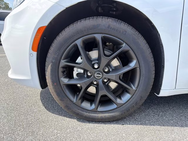 2026 Bright White Clearcoat Chrysler Pacifica Select FWD Van