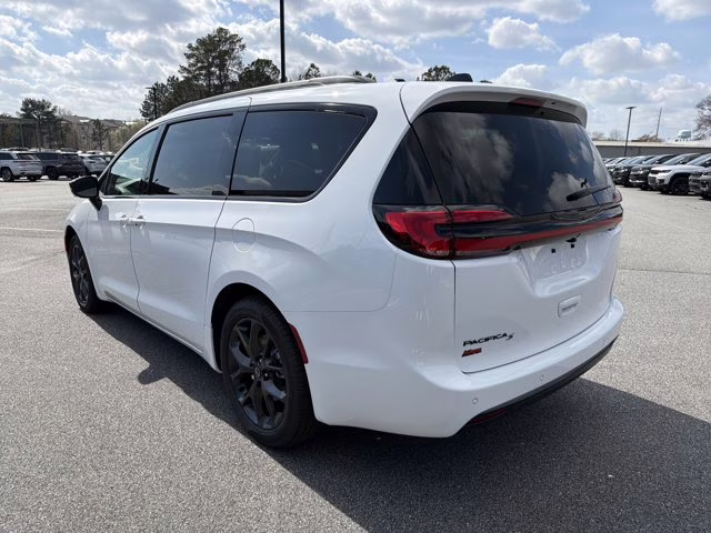 2026 Bright White Clearcoat Chrysler Pacifica Select FWD Van