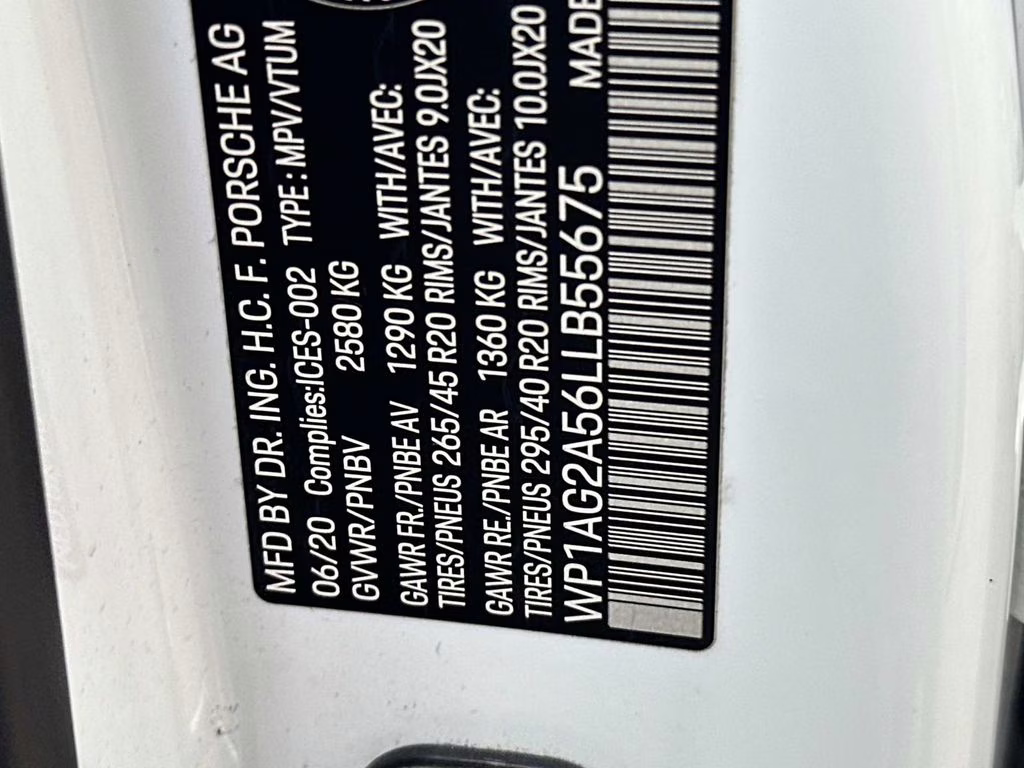 2020 White Porsche Macan GTS AWD SUV