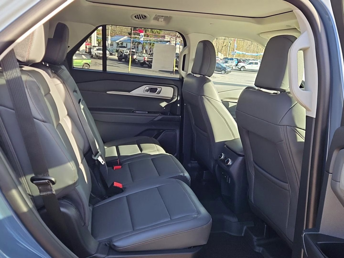 2026 Vapor Blue Metallic Ford Explorer Active 4X4 SUV