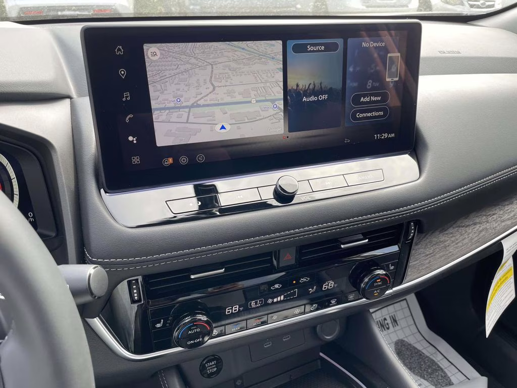 2026 Everest White Pearl Tricoat Nissan Rogue Platinum AWD SUV