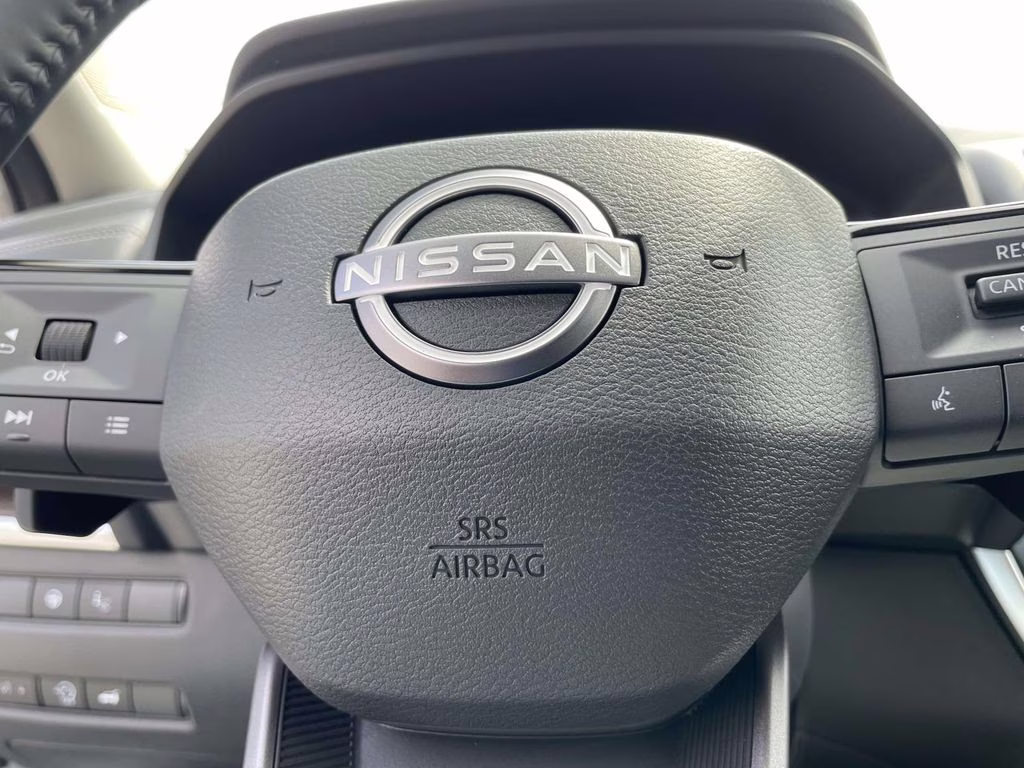 2026 Everest White Pearl Tricoat Nissan Rogue Platinum AWD SUV