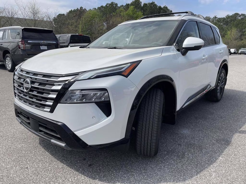 2026 Everest White Pearl Tricoat Nissan Rogue Platinum AWD SUV
