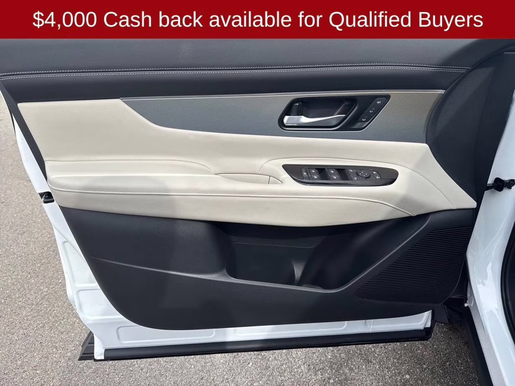 2026 Everest White Pearl Tricoat Nissan Murano SL AWD SUV