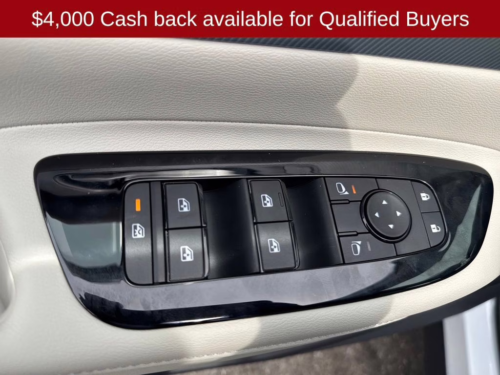 2026 Everest White Pearl Tricoat Nissan Murano SL AWD SUV