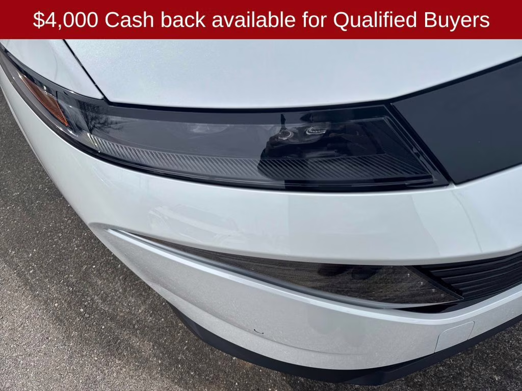 2026 Everest White Pearl Tricoat Nissan Murano SL AWD SUV