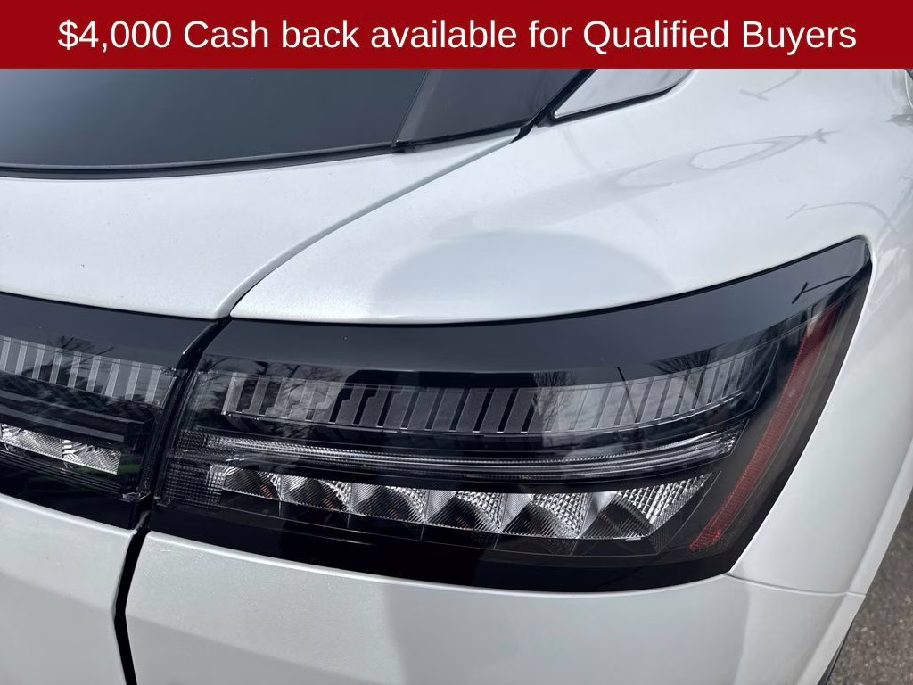 2026 Everest White Pearl Tricoat Nissan Murano SL AWD SUV