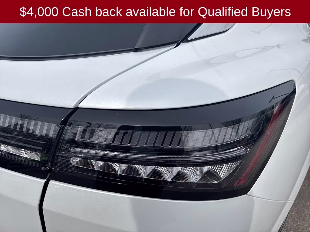 2026 Everest White Pearl Tricoat Nissan Murano SL AWD SUV