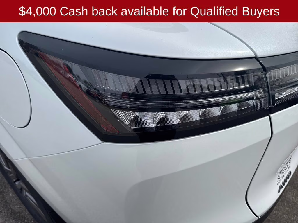 2026 Everest White Pearl Tricoat Nissan Murano SL AWD SUV