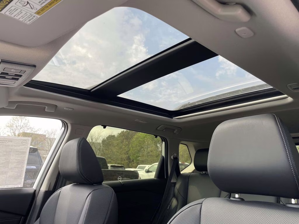 2026 Everest White Pearl Tricoat Nissan Rogue Platinum AWD SUV