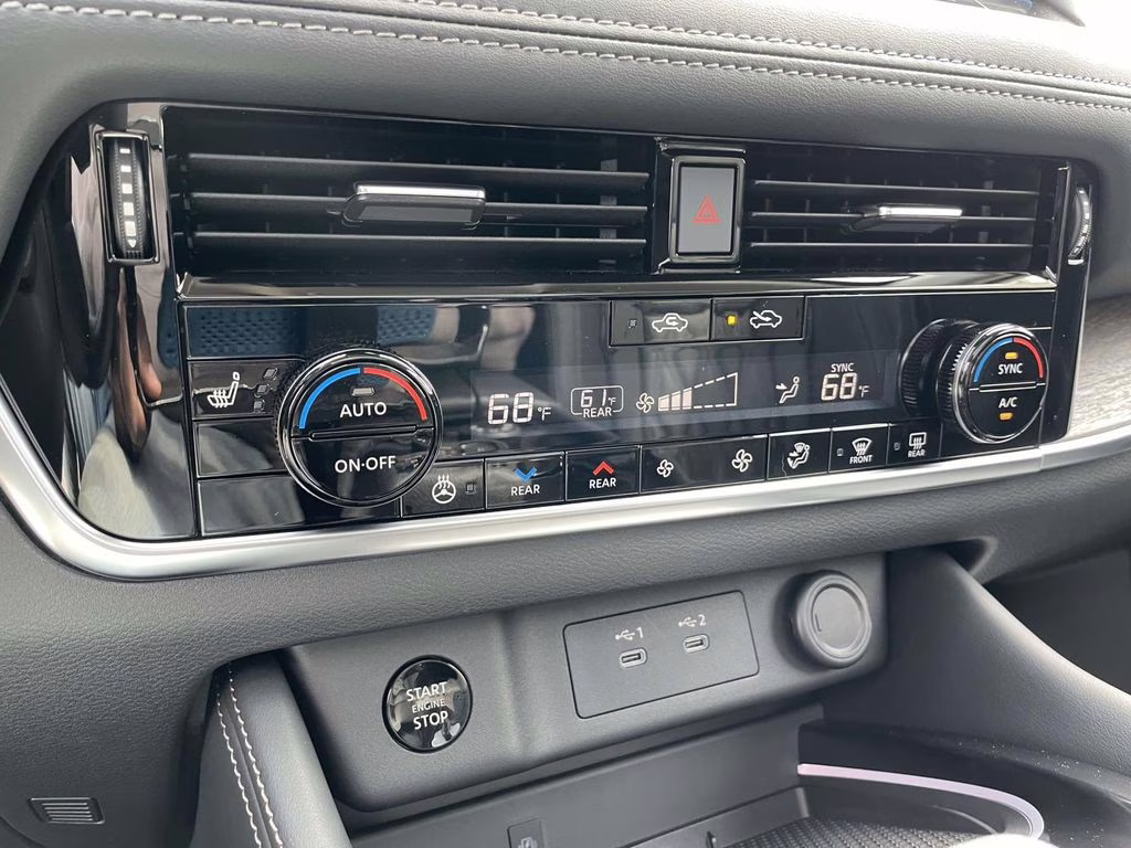 2026 Everest White Pearl Tricoat Nissan Rogue Platinum AWD SUV