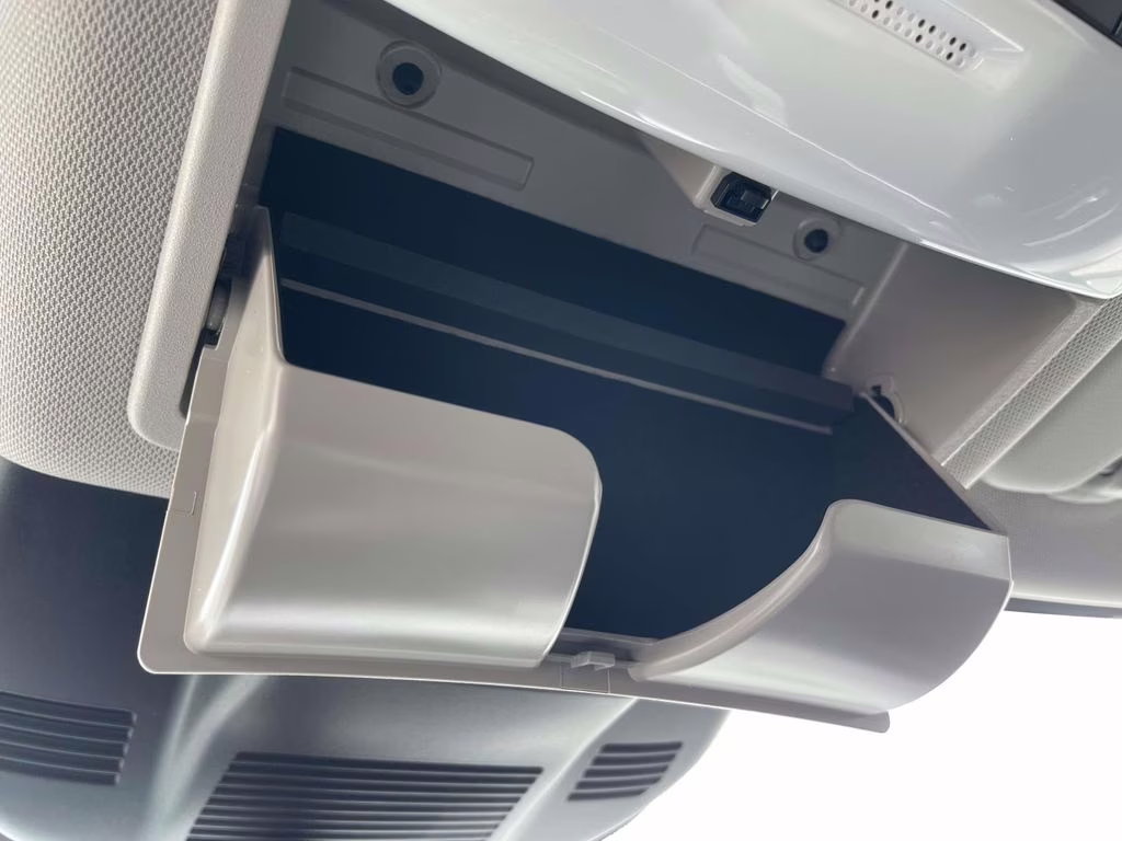 2026 Everest White Pearl Tricoat Nissan Rogue Platinum AWD SUV