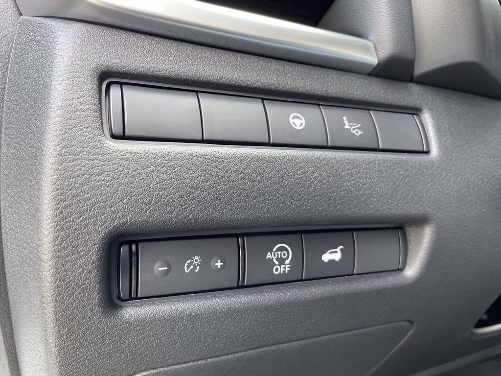 2026 Everest White Pearl Tricoat Nissan Rogue Platinum AWD SUV