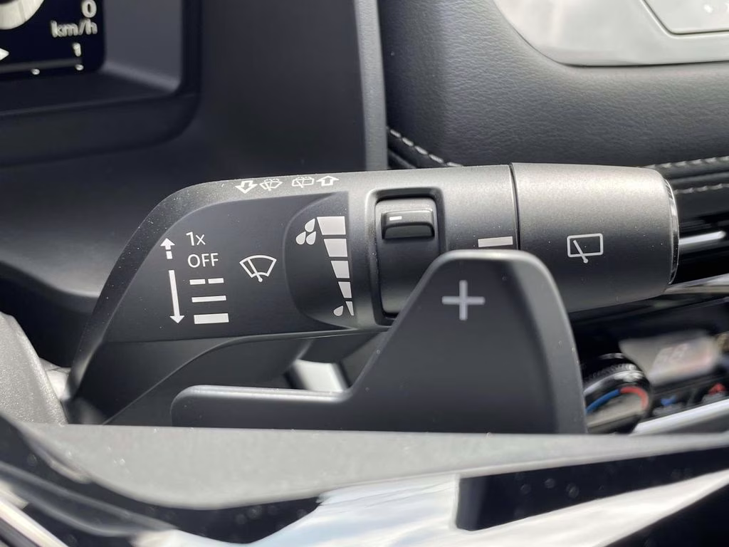 2026 Everest White Pearl Tricoat Nissan Rogue Platinum AWD SUV