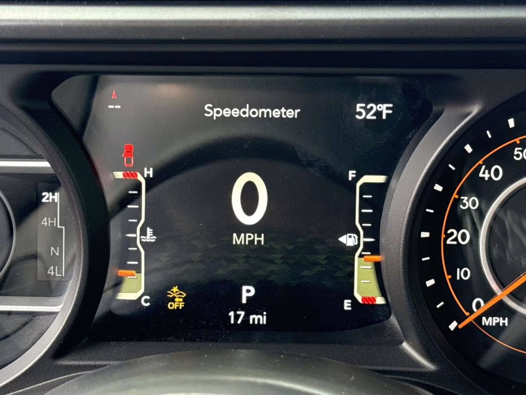 2026 Anvil Clearcoat Jeep Gladiator Sahara 4X4 Truck