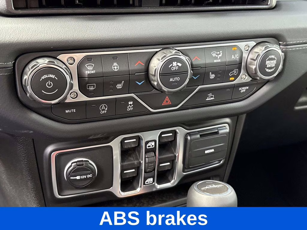 2026 Anvil Clearcoat Jeep Gladiator Sahara 4X4 Truck