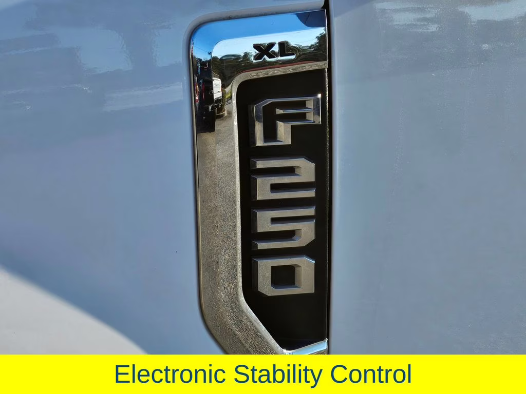 2021 Oxford White Ford Super Duty F-250 SRW XL 4X4 Truck