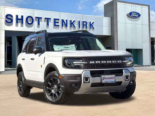 2026 Oxford White Ford Bronco Sport Badlands 4X4 SUV