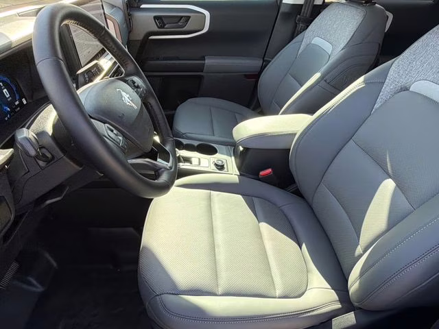 2026 Oxford White Ford Bronco Sport Badlands 4X4 SUV