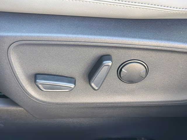 2026 Oxford White Ford Bronco Sport Badlands 4X4 SUV