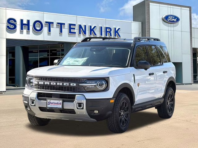 2026 Oxford White Ford Bronco Sport Badlands 4X4 SUV