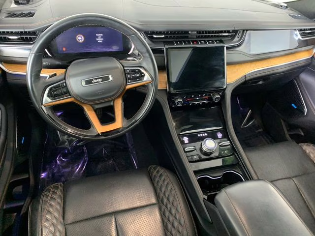 2022 Diamond Black Crystal Pearlcoat Jeep Grand Cherokee L Summit 4X4 SUV