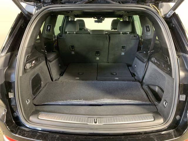 2022 Diamond Black Crystal Pearlcoat Jeep Grand Cherokee L Summit 4X4 SUV