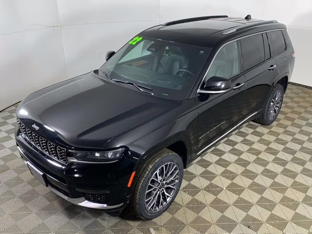 2022 Diamond Black Crystal Pearlcoat Jeep Grand Cherokee L Summit 4X4 SUV