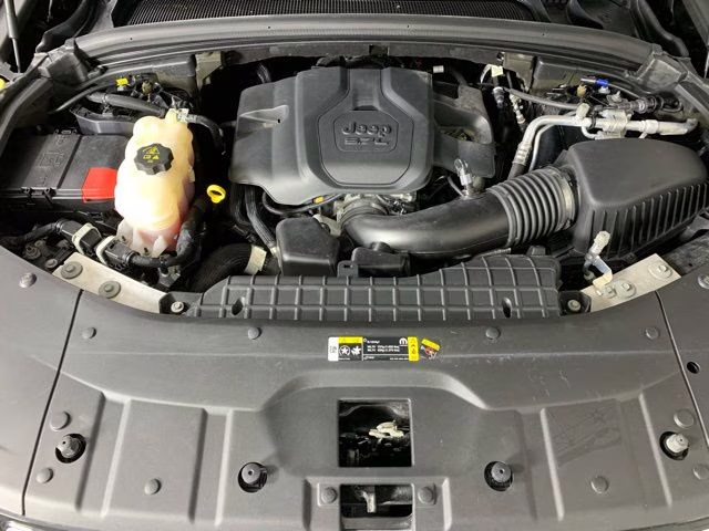 2022 Diamond Black Crystal Pearlcoat Jeep Grand Cherokee L Summit 4X4 SUV