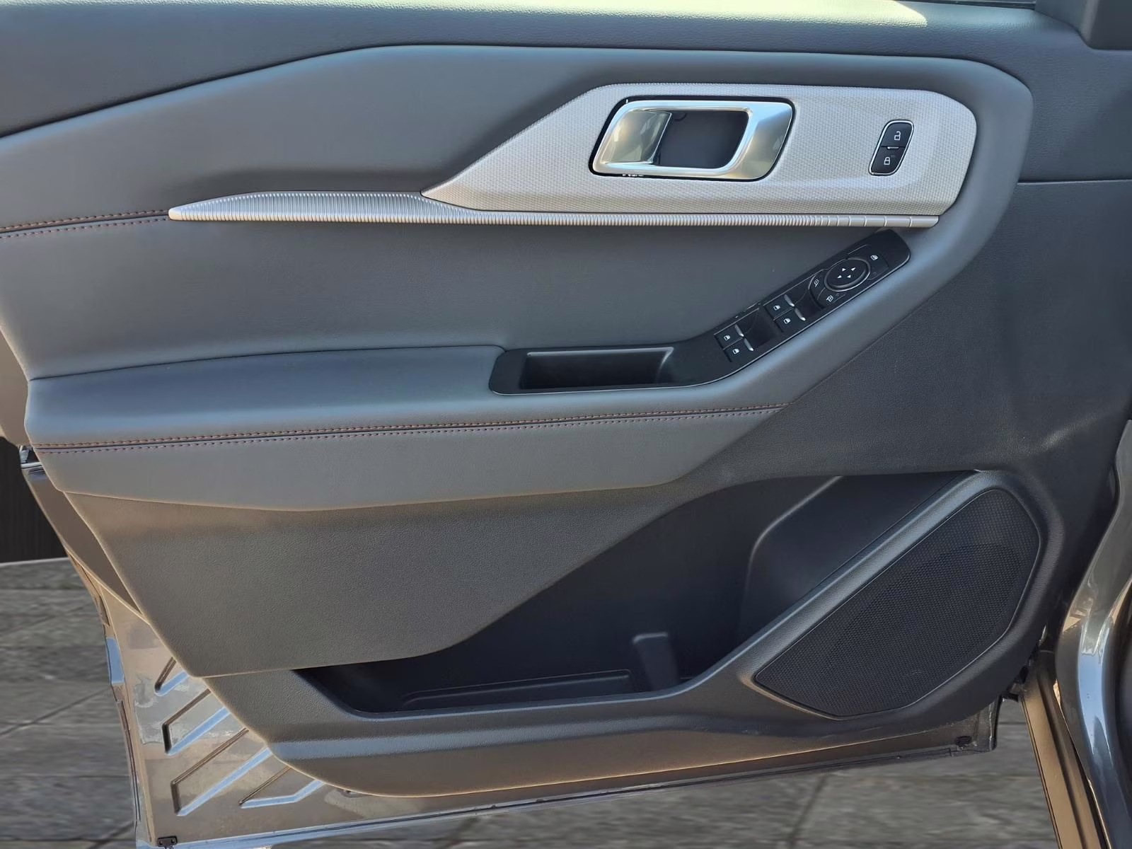 2026 Gray Metallic Ford Explorer Active RWD SUV
