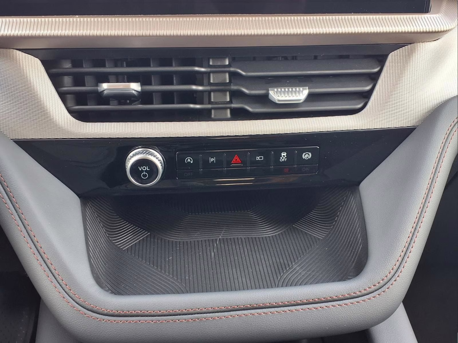 2026 Gray Metallic Ford Explorer Active RWD SUV