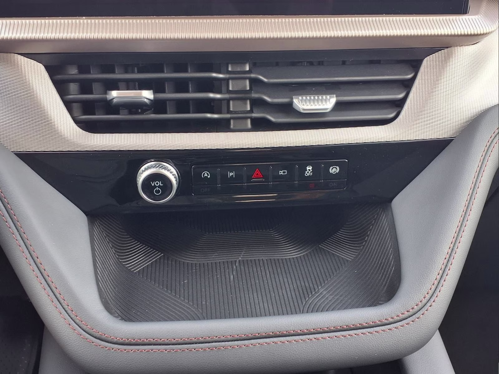 2026 Gray Metallic Ford Explorer Active RWD SUV