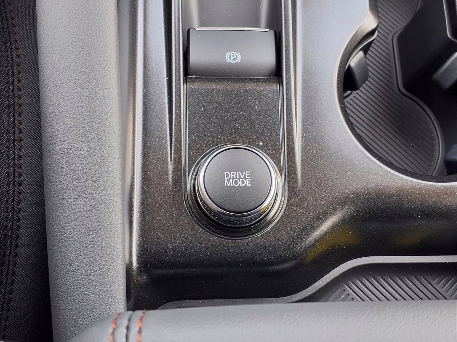 2026 Gray Metallic Ford Explorer Active RWD SUV