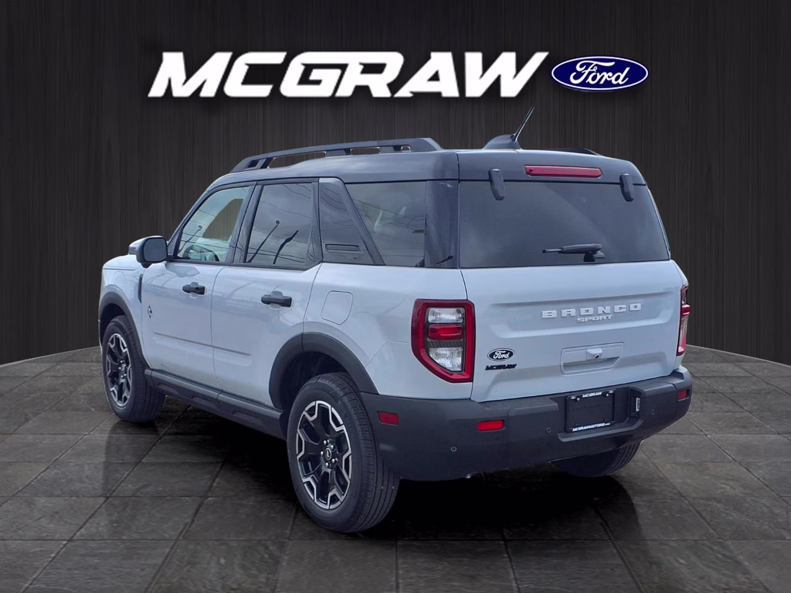 2026 White Metallic Ford Bronco Sport Outer Banks 4X4 SUV