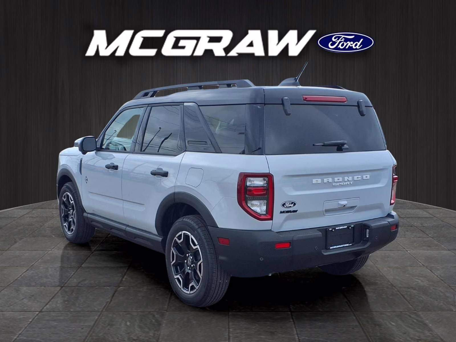 2026 White Metallic Ford Bronco Sport Outer Banks 4X4 SUV