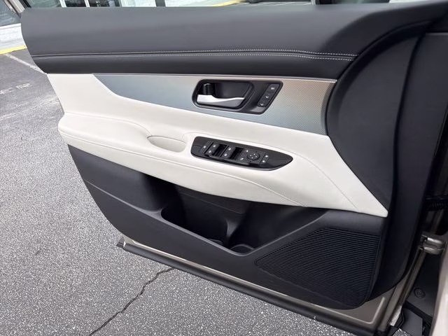 2026 Champagne Silver Metallic Nissan Murano SL AWD SUV