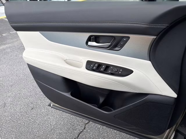 2026 Champagne Silver Metallic Nissan Murano SL AWD SUV