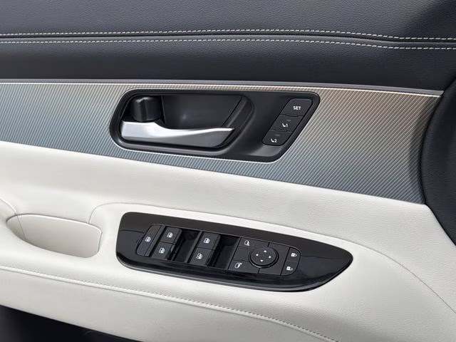 2026 Champagne Silver Metallic Nissan Murano SL AWD SUV