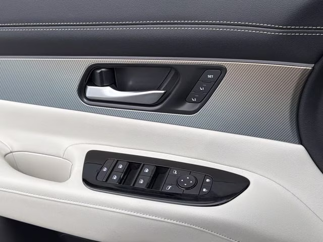 2026 Champagne Silver Metallic Nissan Murano SL AWD SUV