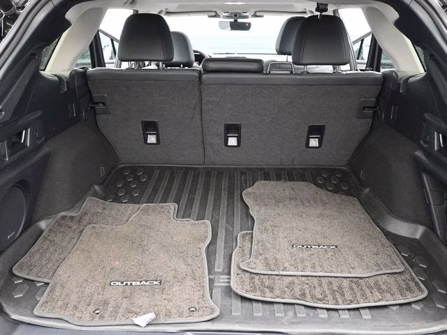 2024 Crystal Black Silica Subaru Outback Limited AWD SUV