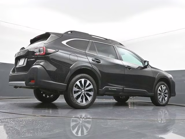 2024 Crystal Black Silica Subaru Outback Limited AWD SUV