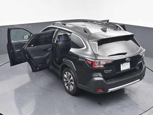 2024 Crystal Black Silica Subaru Outback Limited AWD SUV