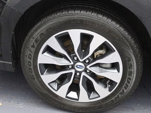 2024 Crystal Black Silica Subaru Outback Limited AWD SUV