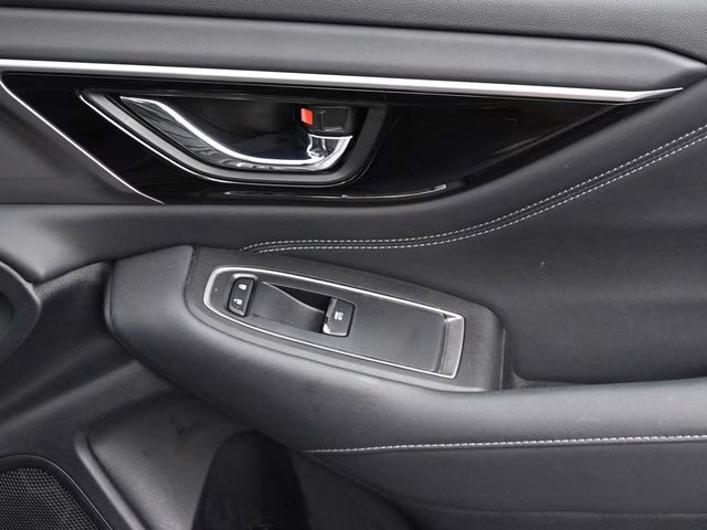 2024 Crystal Black Silica Subaru Outback Limited AWD SUV