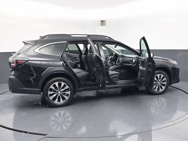 2024 Crystal Black Silica Subaru Outback Limited AWD SUV