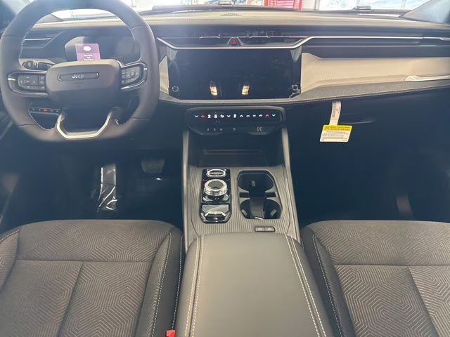 2026 Diamond Black Crystal Pearlcoat Jeep Cherokee Laredo 4X4 SUV