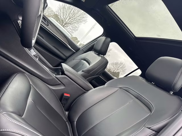 2026 Diamond Black Crystal Pearlcoat Jeep Grand Cherokee L Limited RWD SUV