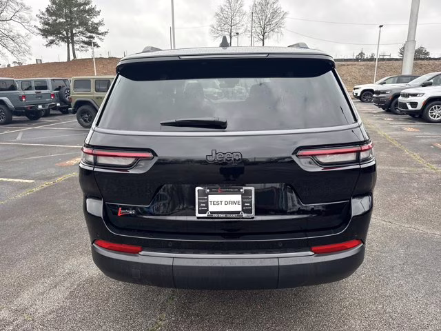 2026 Diamond Black Crystal Pearlcoat Jeep Grand Cherokee L Limited RWD SUV