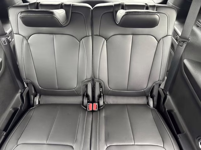 2026 Diamond Black Crystal Pearlcoat Jeep Grand Cherokee L Limited RWD SUV